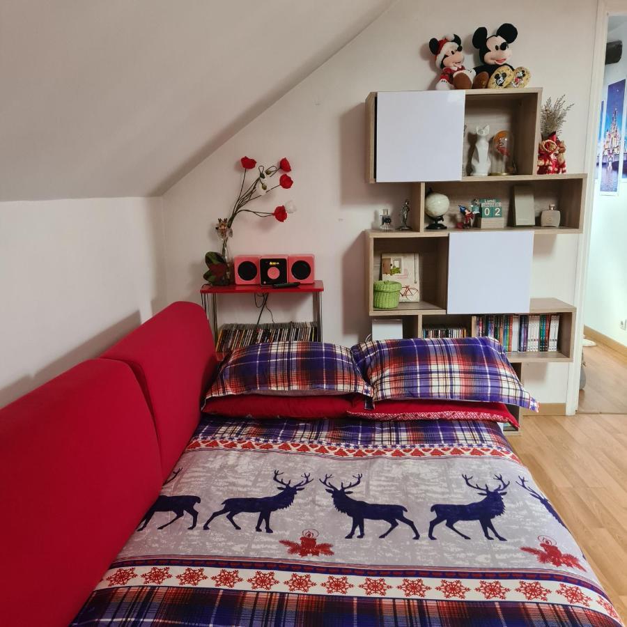 Appartement Spacieux Disneyland - La Vallee Village - 6 Personnes - 60M2 Saint-Germain-sur-Morin ภายนอก รูปภาพ